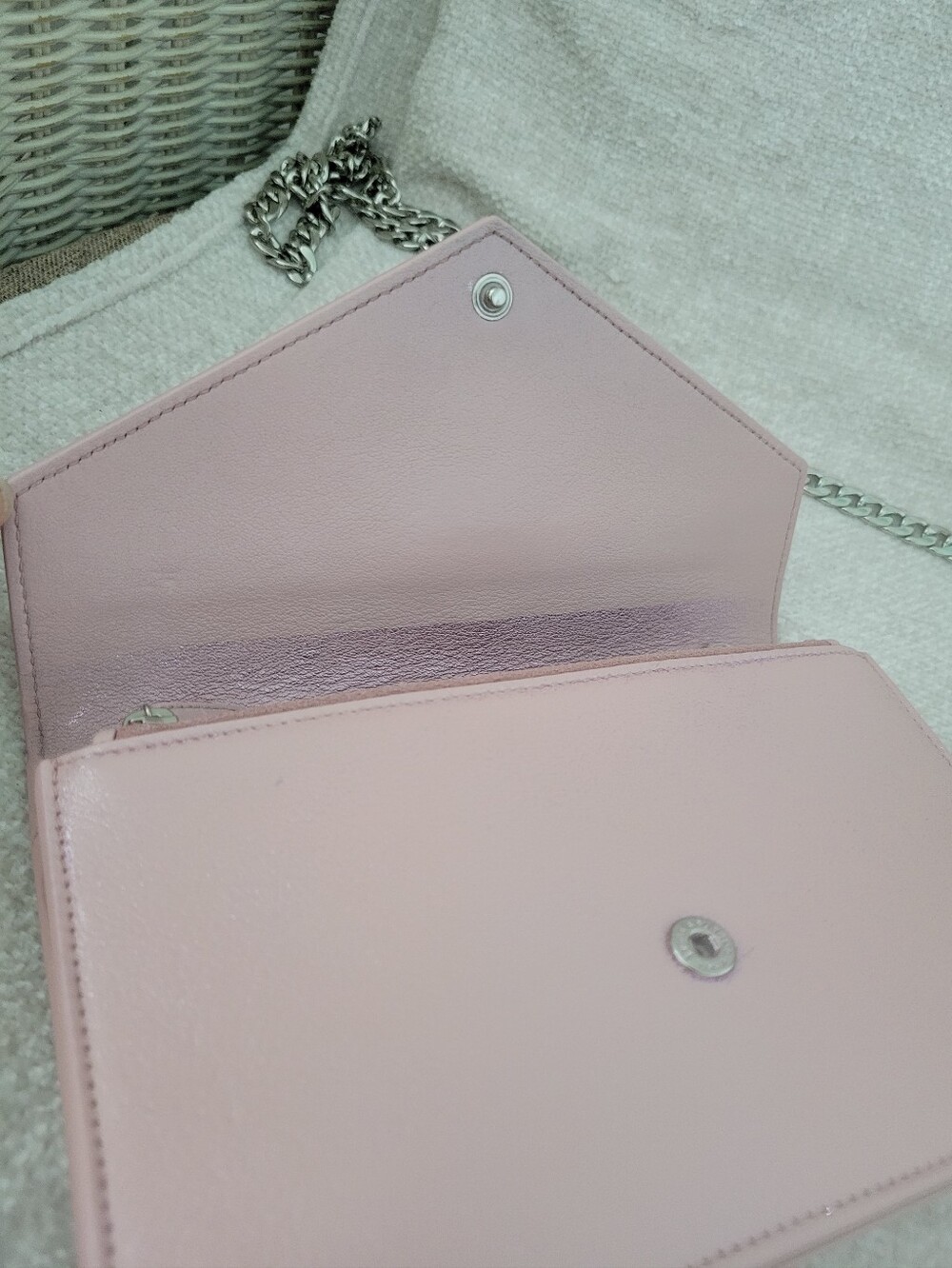 Yves Saint Laurent Pink Chain Shoulder Bag - Picture 5 of 9